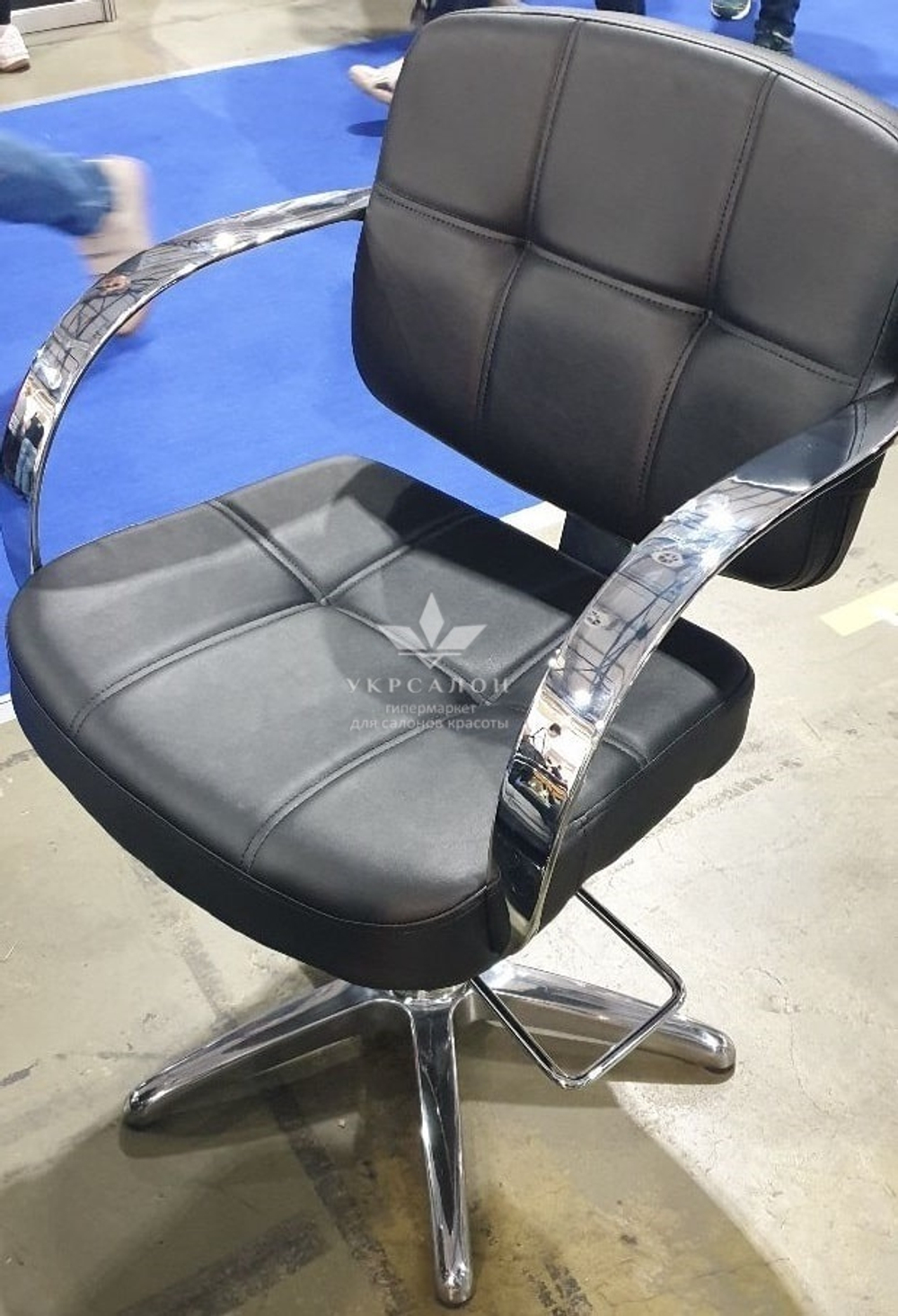 Парикмахерское кресло Livian