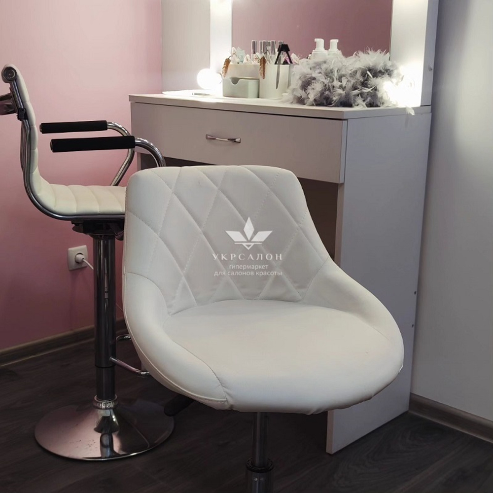 Защитный чехол для стульчика мастера 154