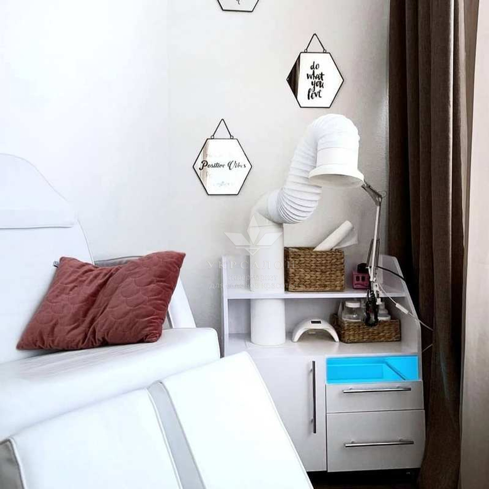 Профессиональная вытяжка для педикюра Universal