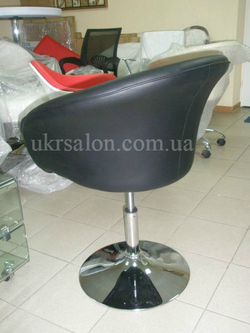 Стульчик мастера Murat на диске