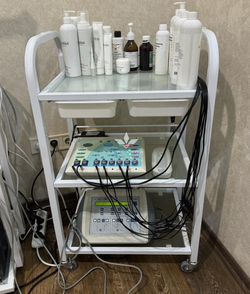 Косметологическая тележка R-42