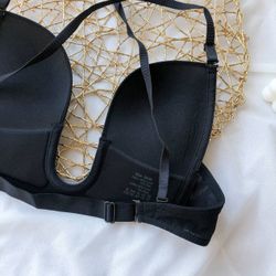 Бюстгальтер-плант