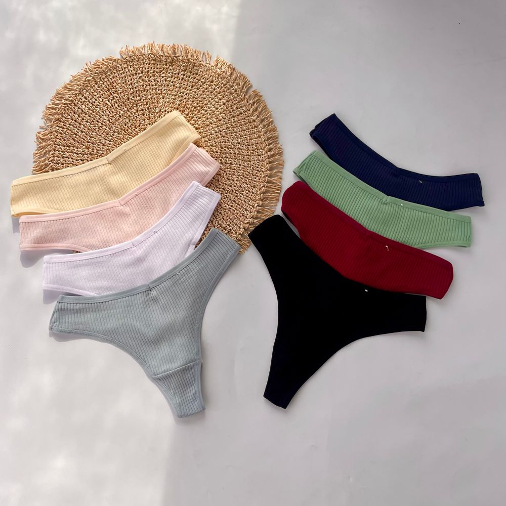 Класичні стрінги в рубчик