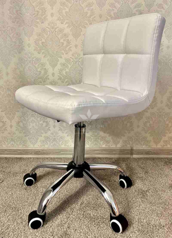 Стільчик майстра Lion