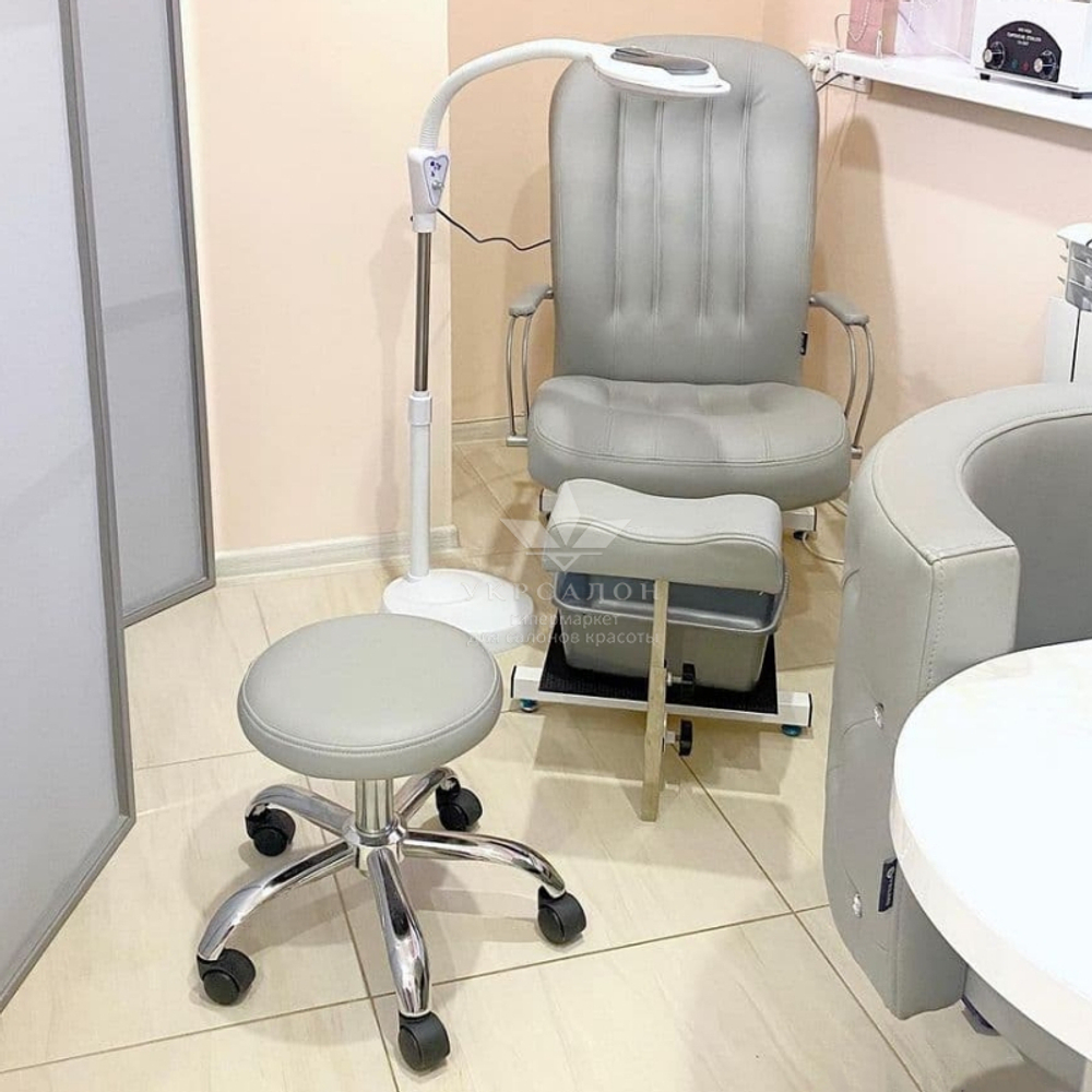Стул мастера Бон для педикюра