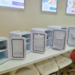 Міні холодильник для косметики 2 в 1 "Охолодження + Нагрів", 15л