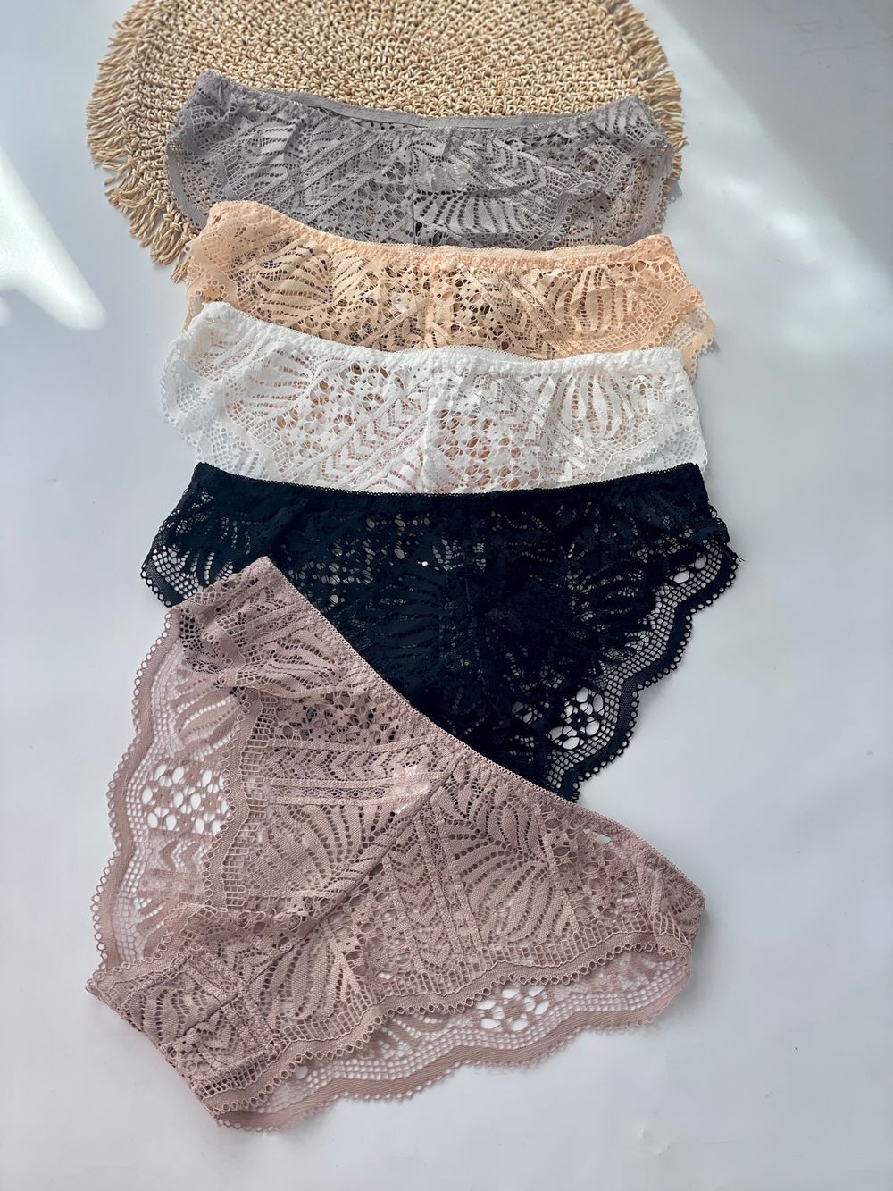 Мереживні американки