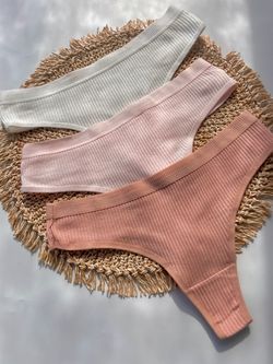 Стрінги в рубчик на повсякдення