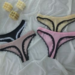 Стрінги в крапочку