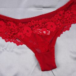 Комплект з ніжним мереживом