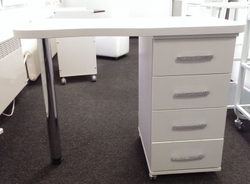 Маникюрный стол Vena