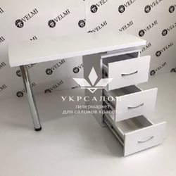 Манікюрний стіл Elle