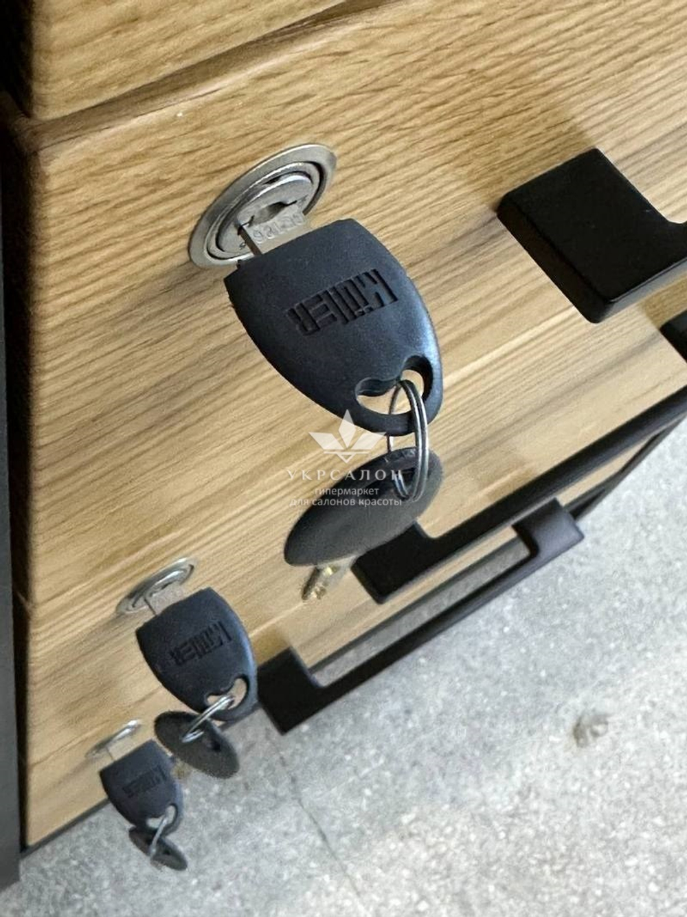 Маникюрный стол Mark Premium-03