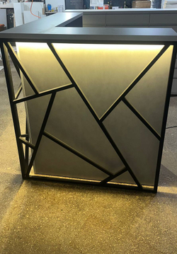 Адміністративна стійка Loft з підсвічуванням