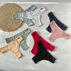 Американки з мереживними вставкоми