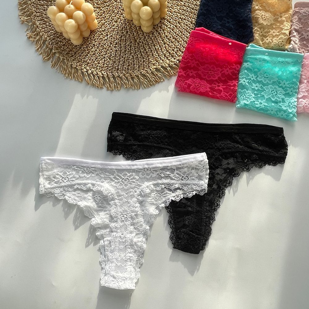 Стрінги з ажуром