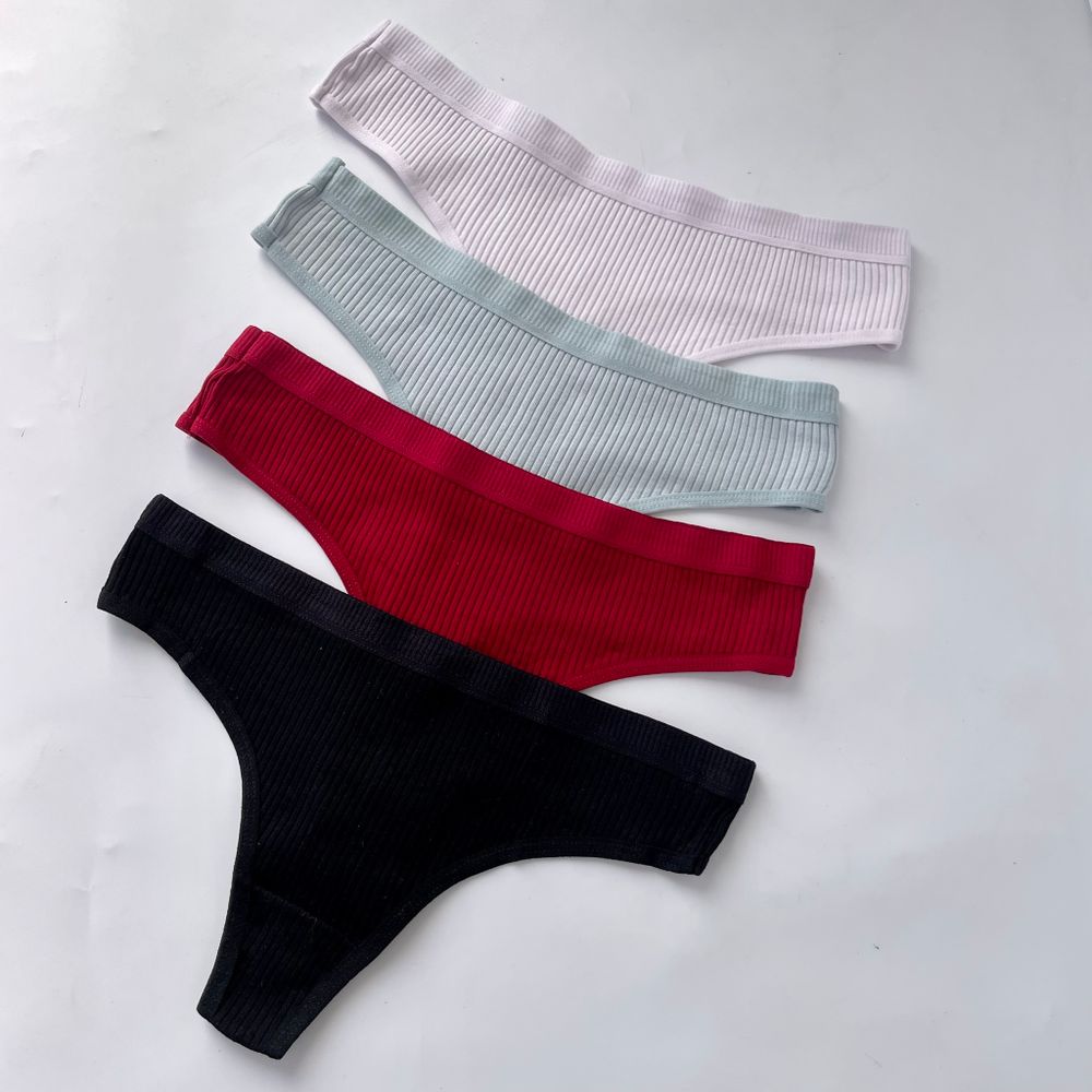 Стрінги в рубчик на повсякдення