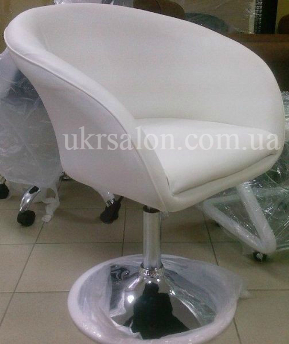 Стульчик мастера Murat на диске