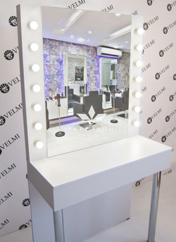 Рабочее место парикмахера-визажиста Sofia