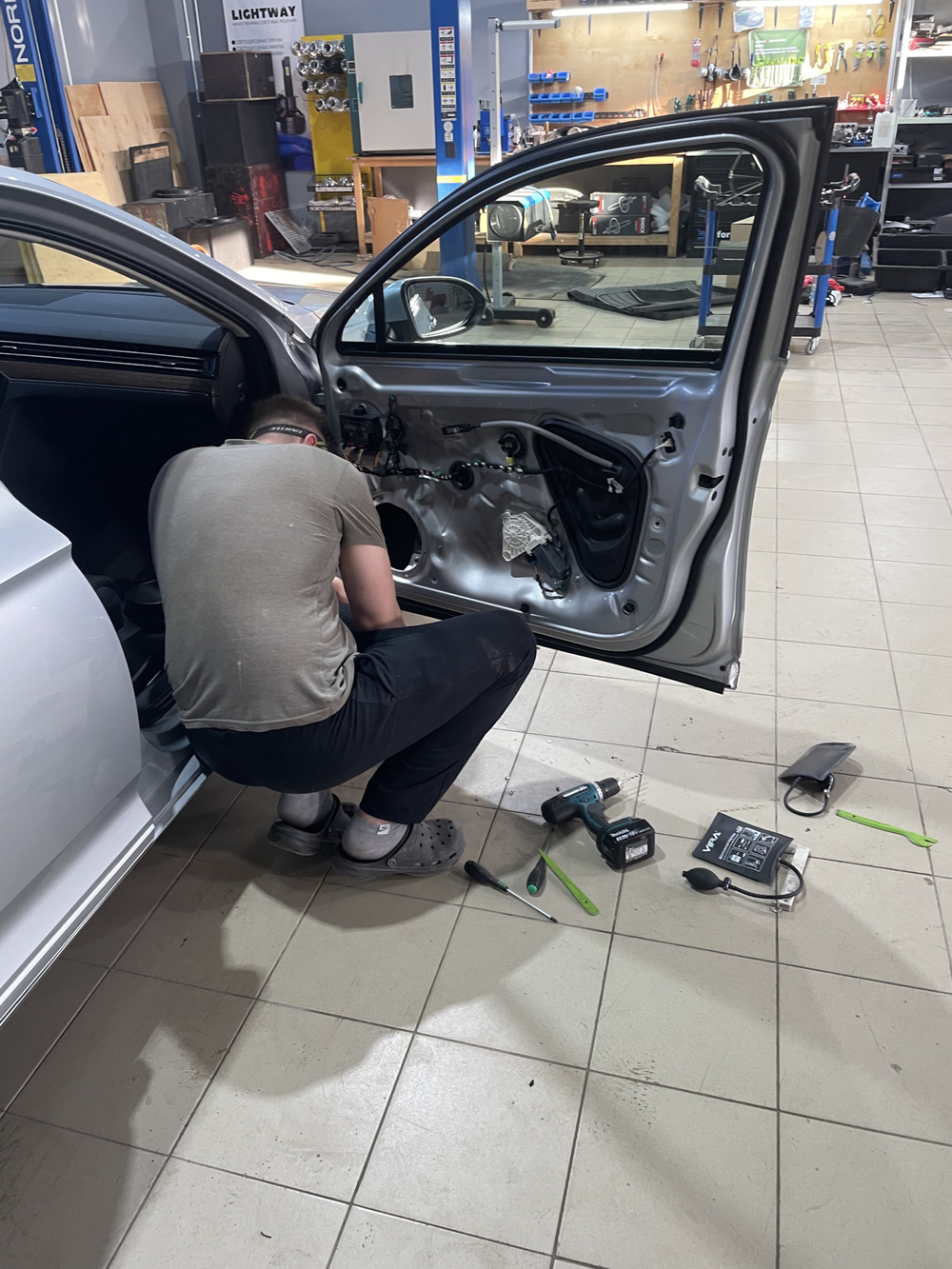 Komplet Zvučnika za Volkswagen Passat B5,B6,B7,B8