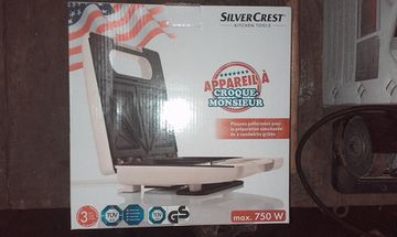 Сендвічниця Silver Crest SSWMD 750 A1 Cream
