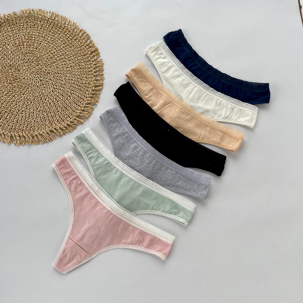 Стрінги з напівпрозорою резинкою