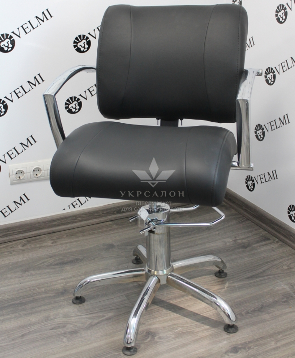 Кресло клиента Eve
