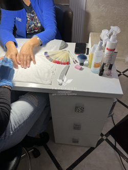 Манікюрний стіл Elle