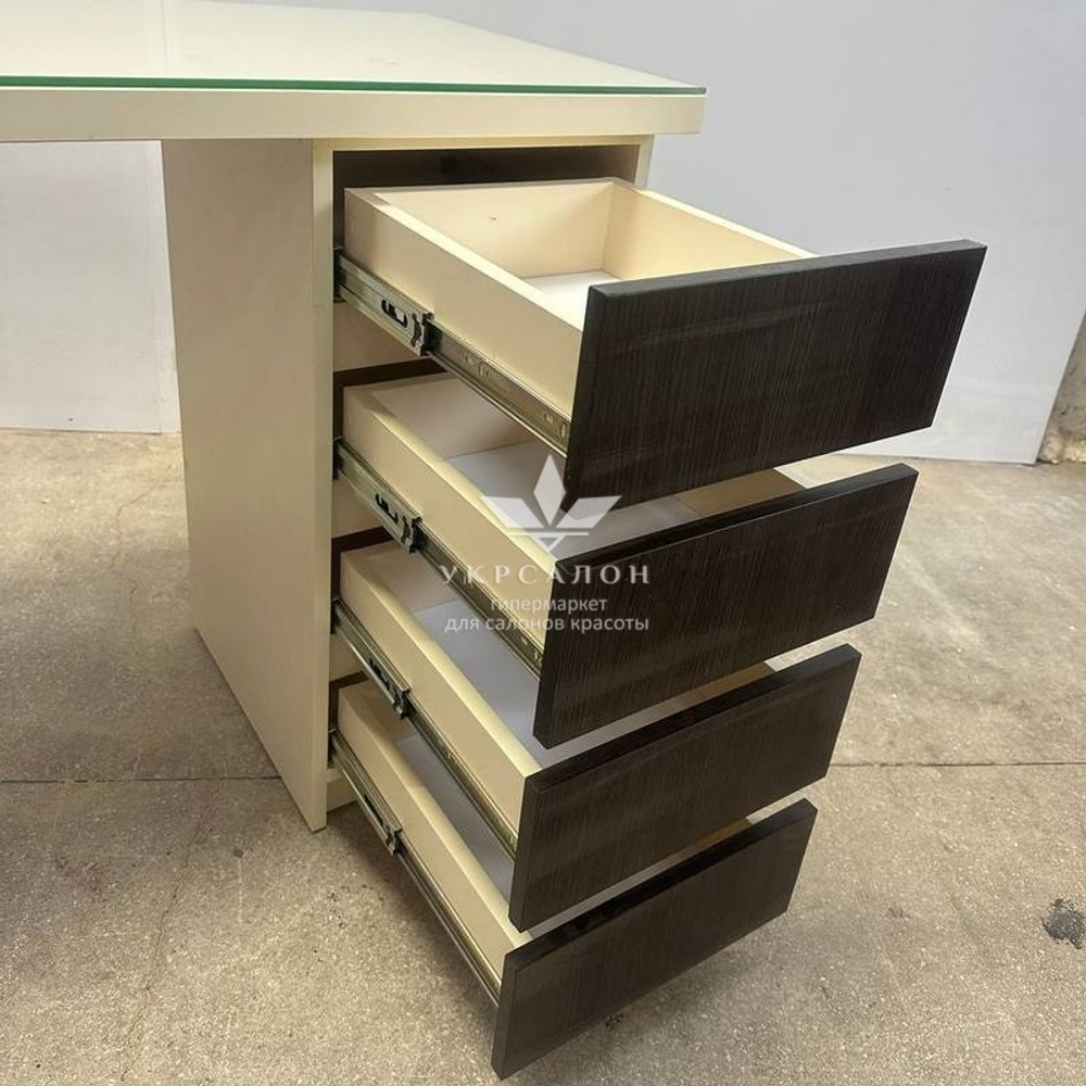 Маникюрный стол Mark SM-100 с вытяжкой и защитным стеклом