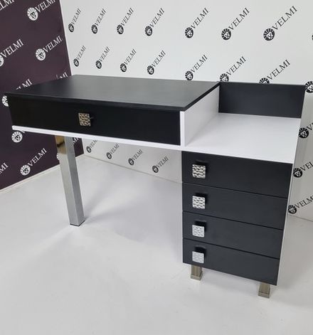 Маникюрный стол Continental