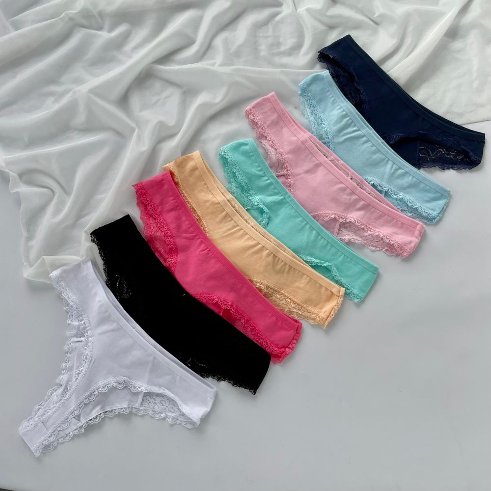 Стрінги з вставками з мережива