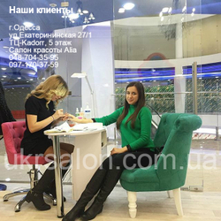 Манікюрний стіл Master Technik