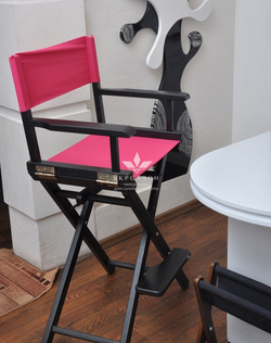 Складаний стілець для візажу Apolo 6 black