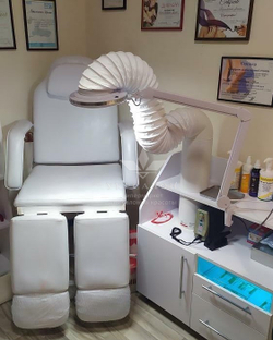 Профессиональная вытяжка для педикюра Universal