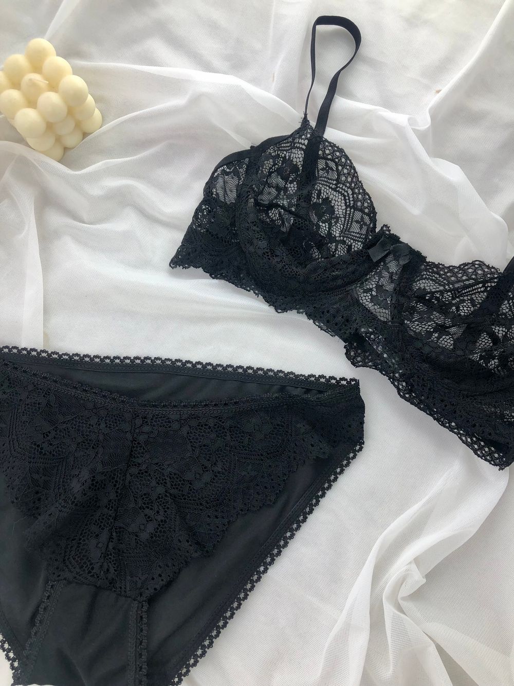 Напівпрозорий мереживний комплект