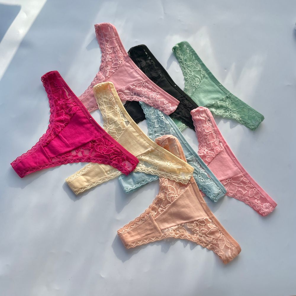 Трусики з гіпюрними вставками