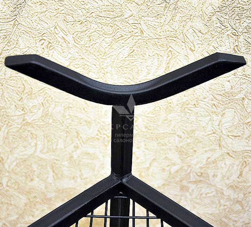 Столик для клієнтів 122