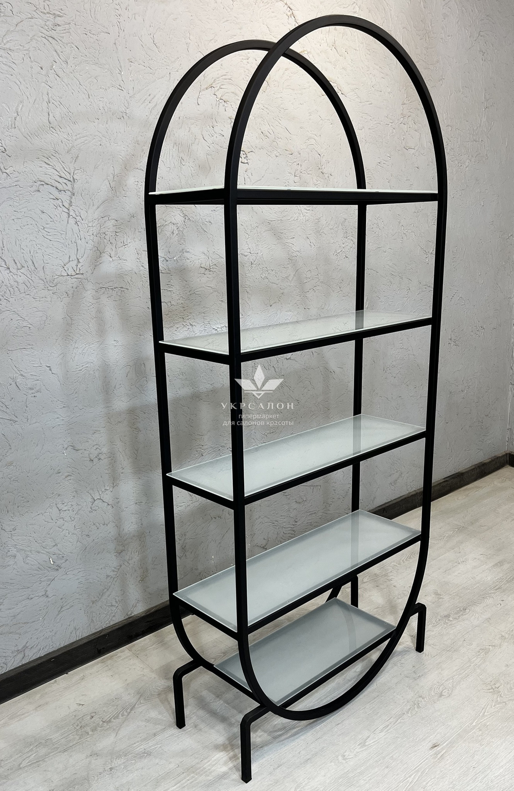 Вітрина для салону краси Естетика