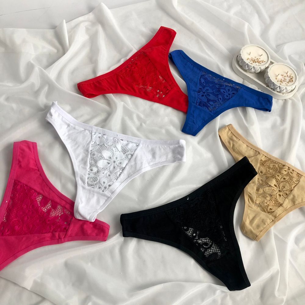 Стрінги з мереживом по центру