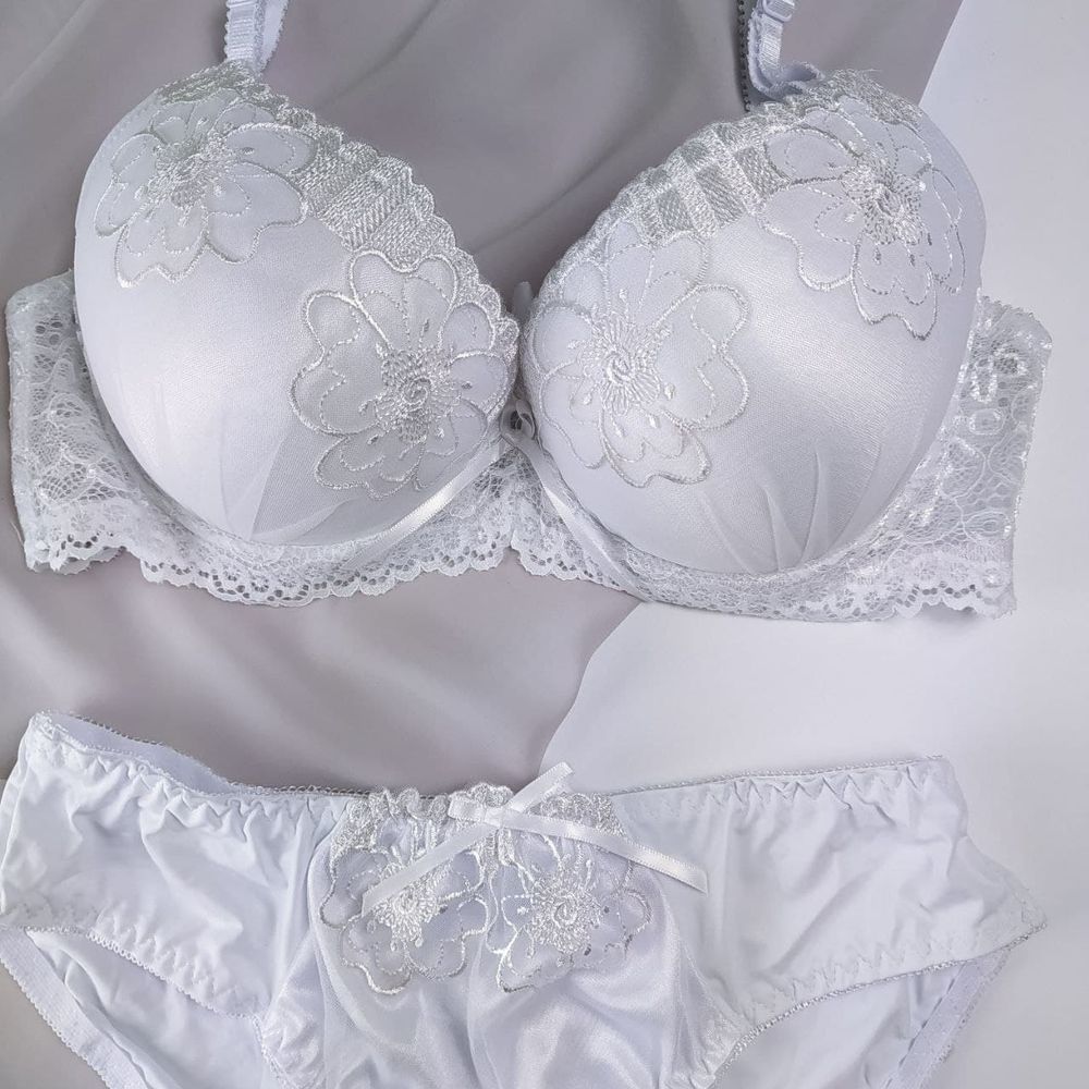 Нежный комплект белья