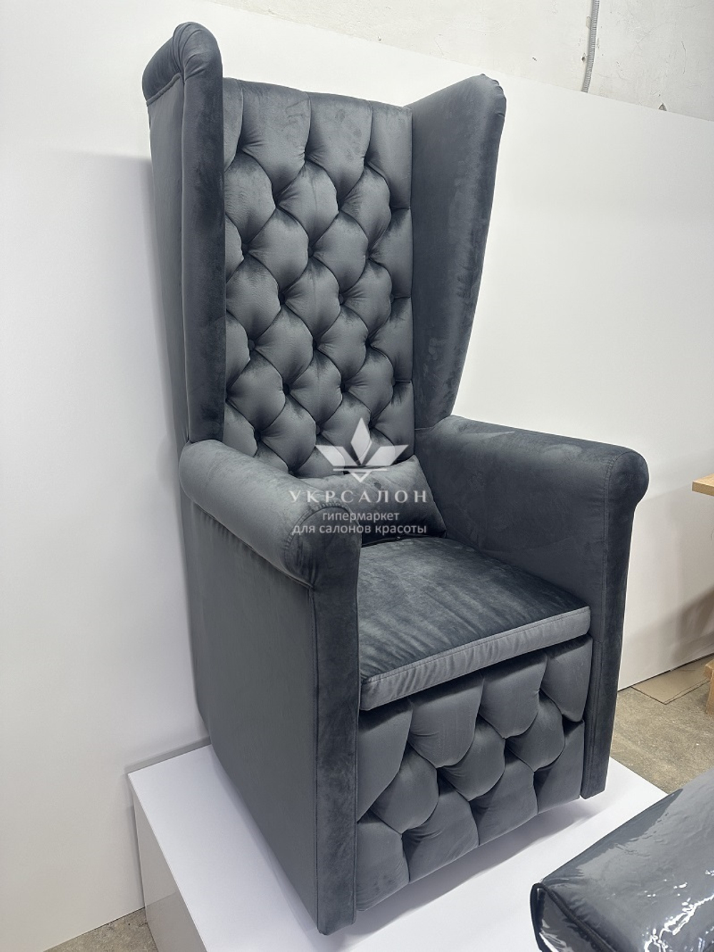 Педикюрне крісло KP-03