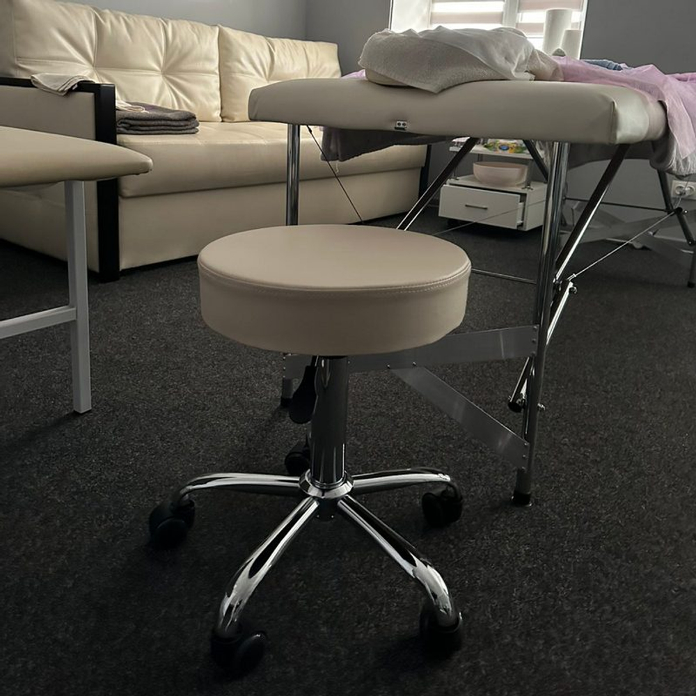 Стул для мастера 105