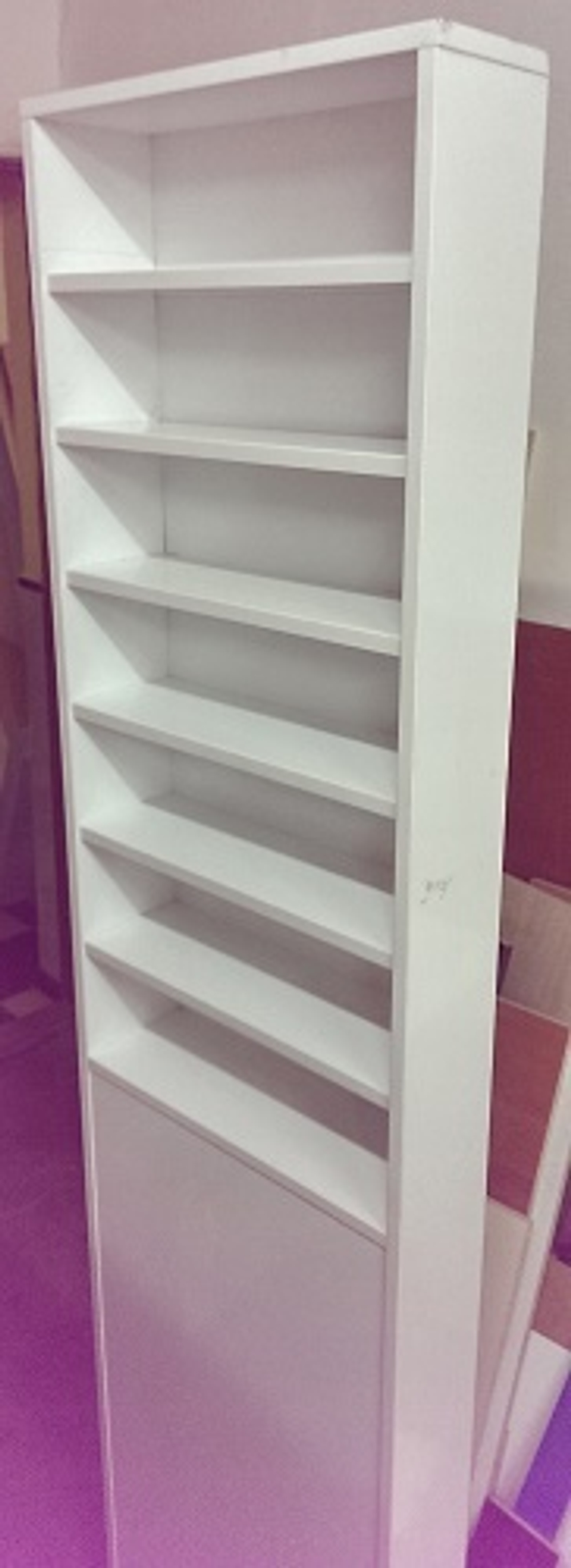 Стелаж для лаків з підсвічуванням Tower