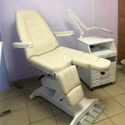 Педикюрно-косметологічне крісло fut-profi-3