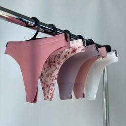 Безшовні стрінги