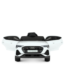 Детский электромобиль Audi e-tron 60W M 4806EBLR