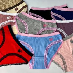 Сліпи в рубчик з мінімалістичним малюнком