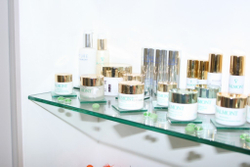 Вітрина для лаків Queen 622