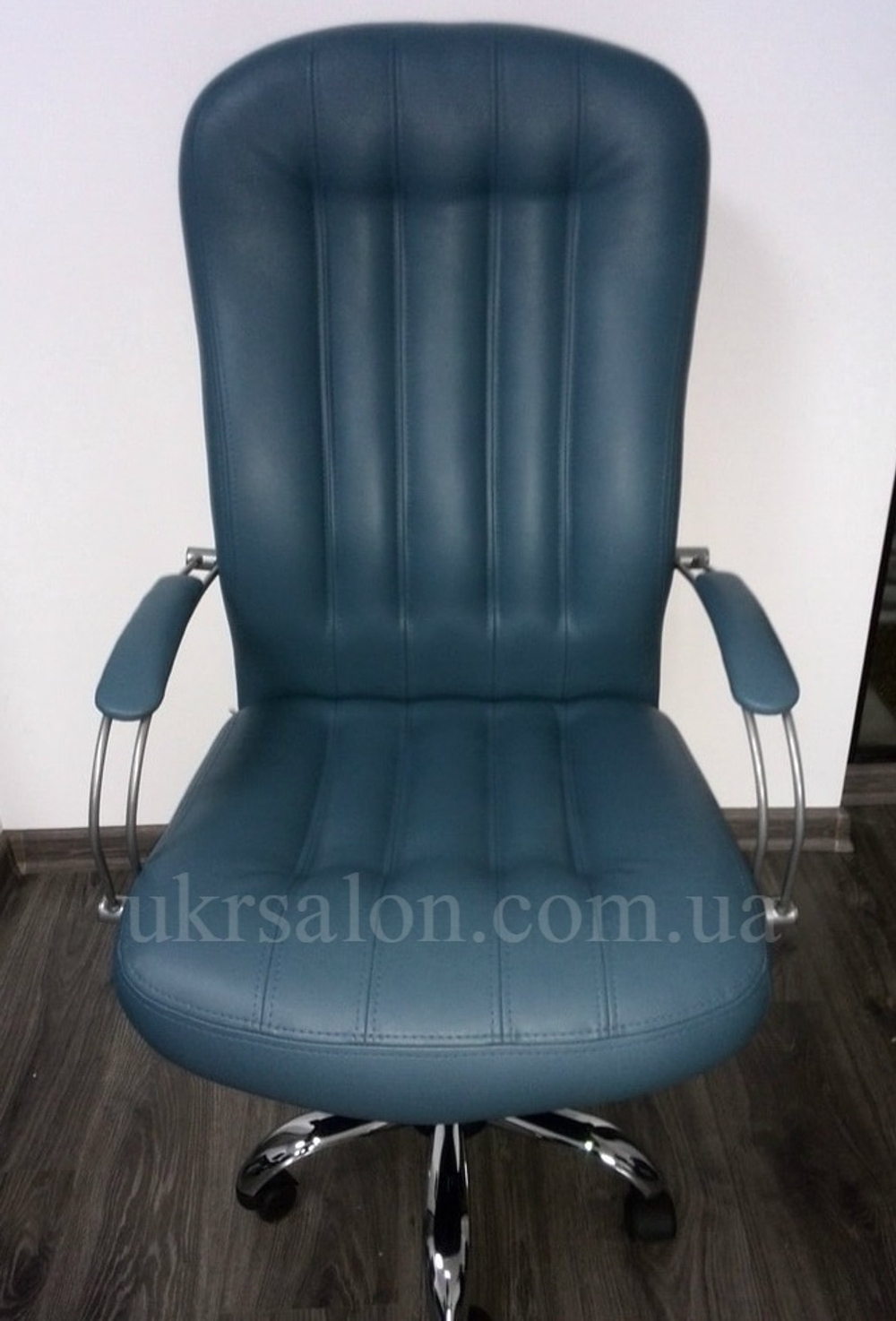 Педикюрное кресло Портос