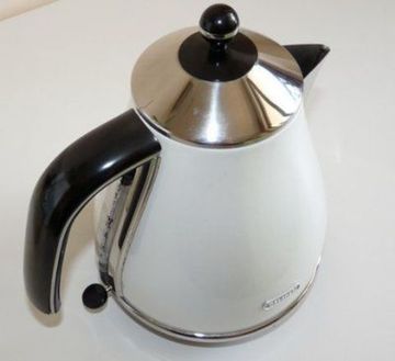 Електрочайник DeLonghi KBO 2001.W